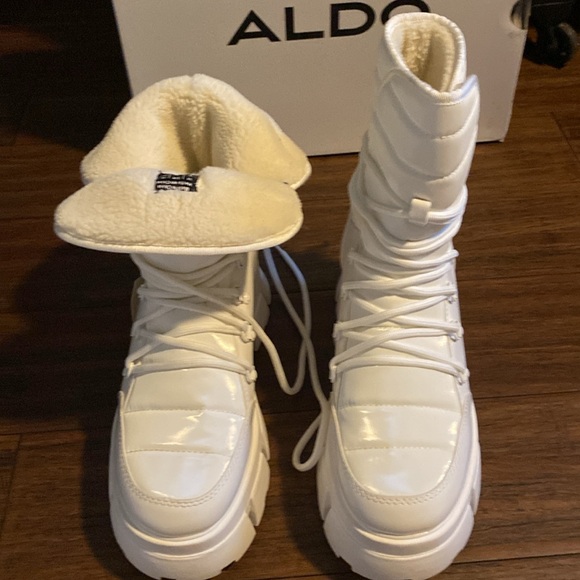 Aldo white boots.Size 9 Women’s .Warm. - Picture 8 of 9
